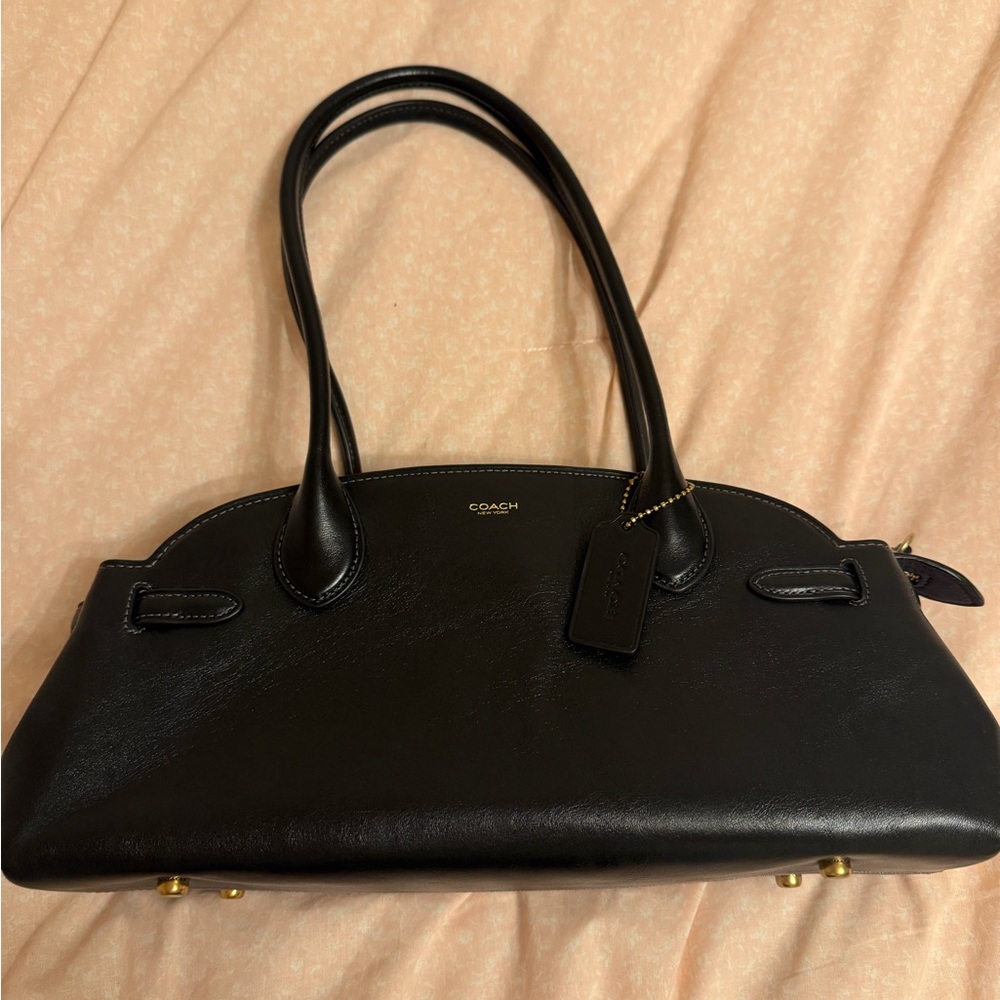 Coach Empire 34